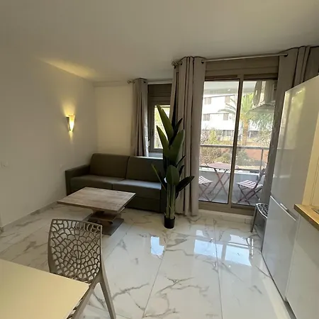 Апартаменты Graziella 109 Жуан-ле-Пен